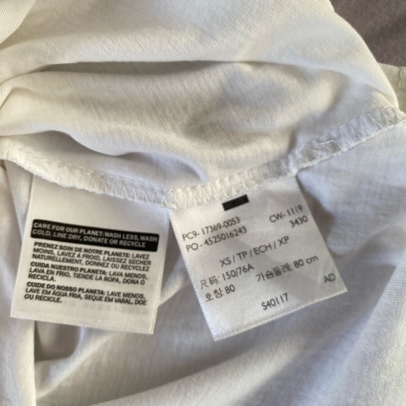 Levi’s tee top in small - good condition - Picture 6 of 6